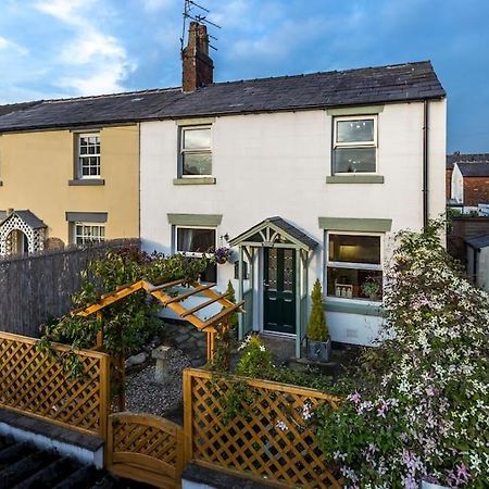 Shrimpers Cottage Lytham St Annes Exterior photo